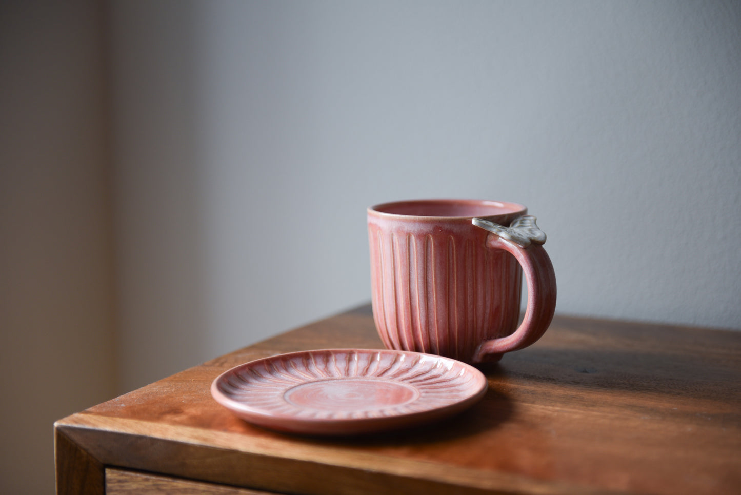 Butterfly Mug - Pink pos