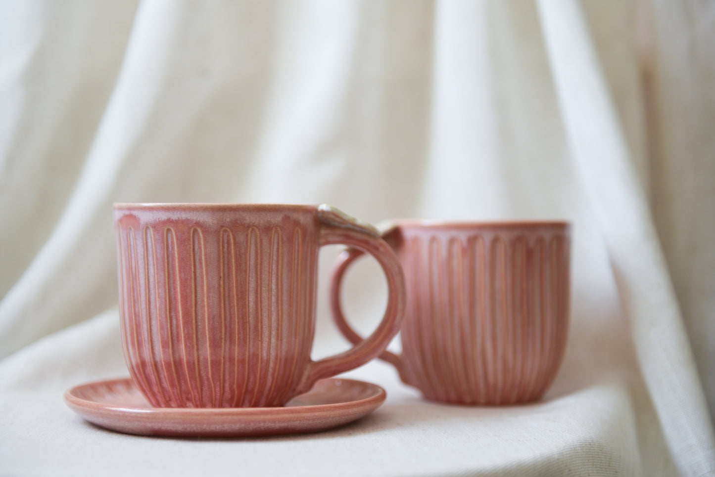 Butterfly Mug - Pink pos