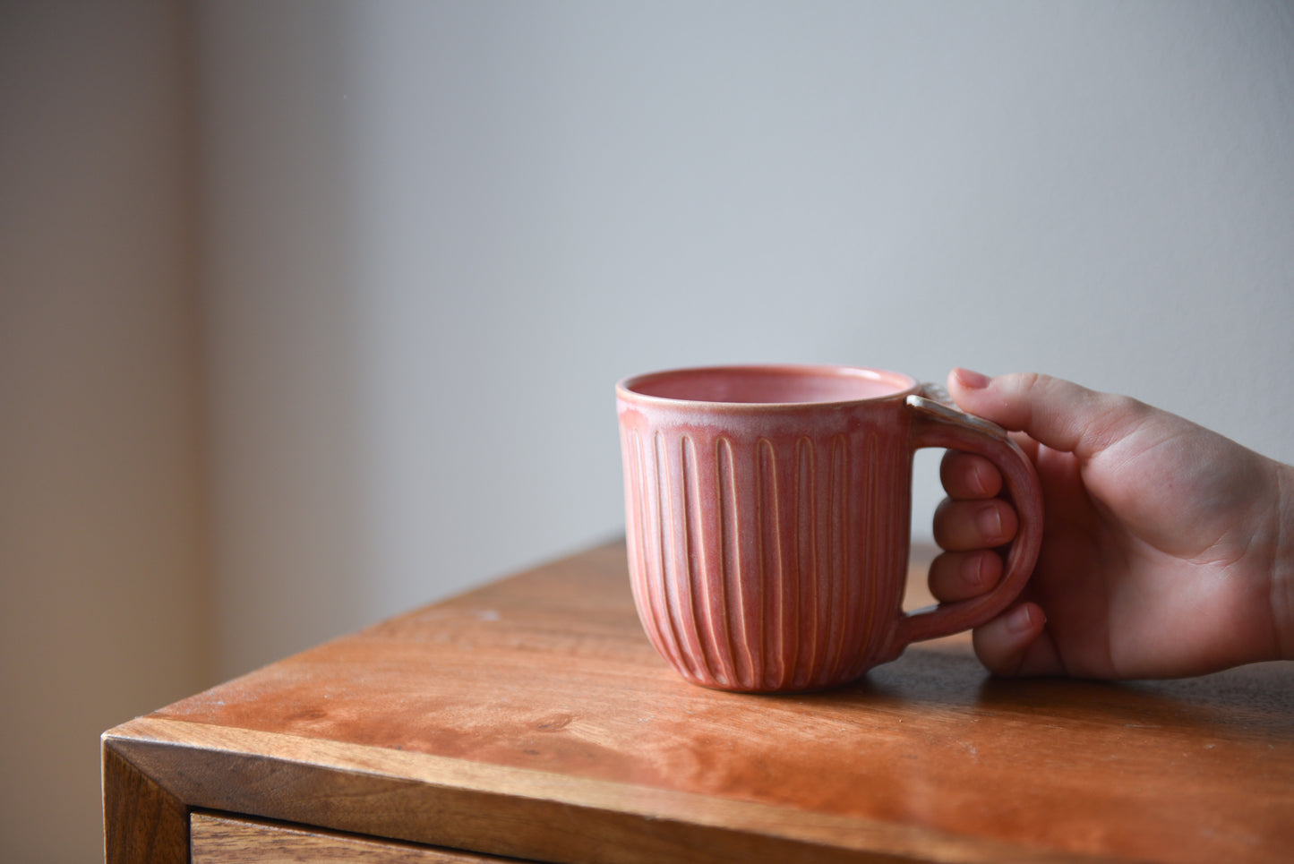 Butterfly Mug - Pink pos