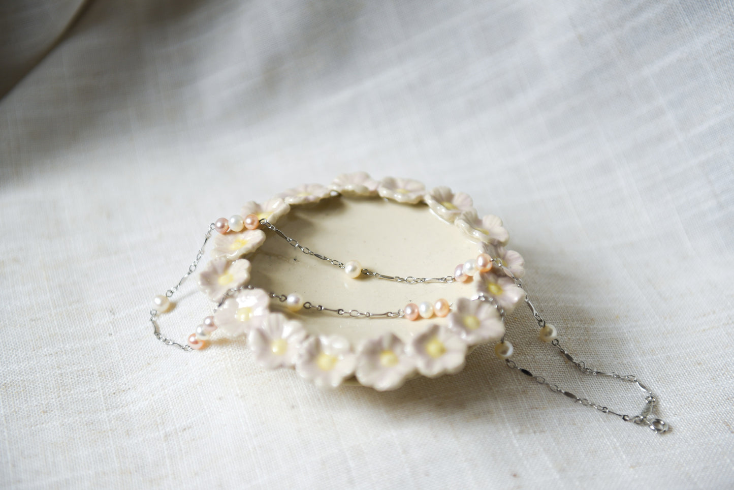 Flower ring dish