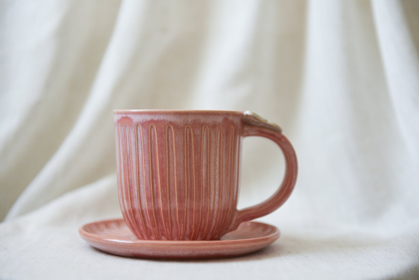 Butterfly Mug - Pink pos