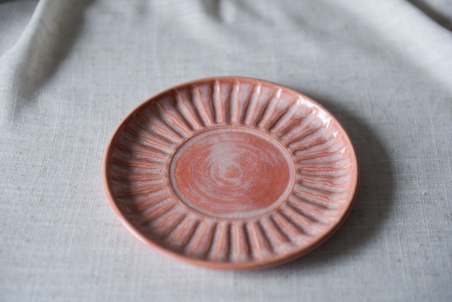 Carved plate - pink