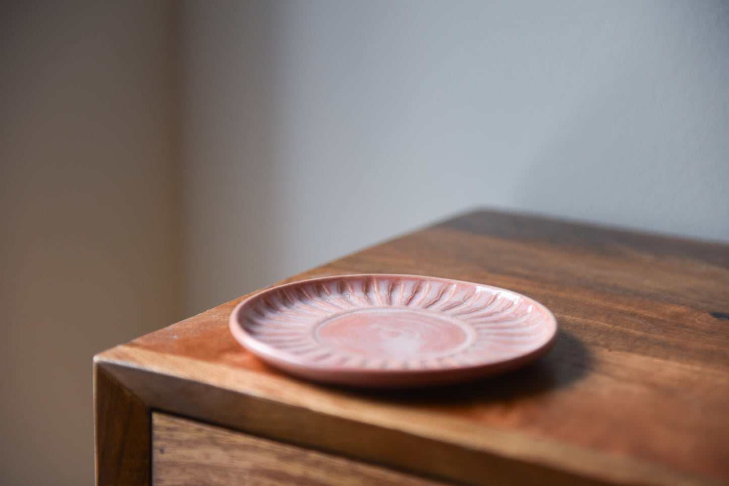 Carved plate - pink