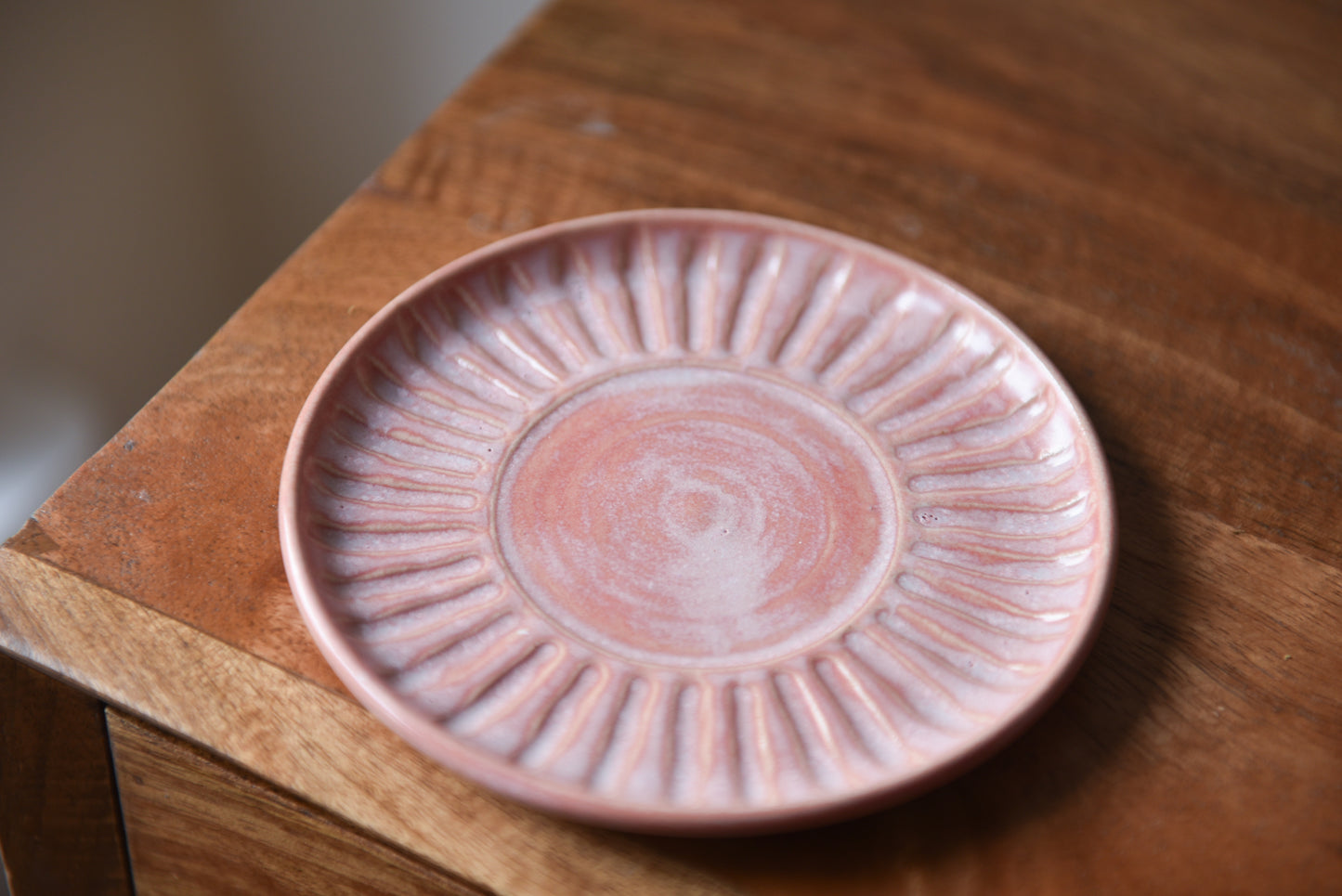 Carved plate - pink