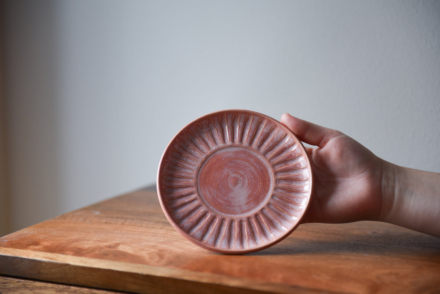 Carved plate - pink
