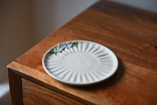 Blue flowers plate