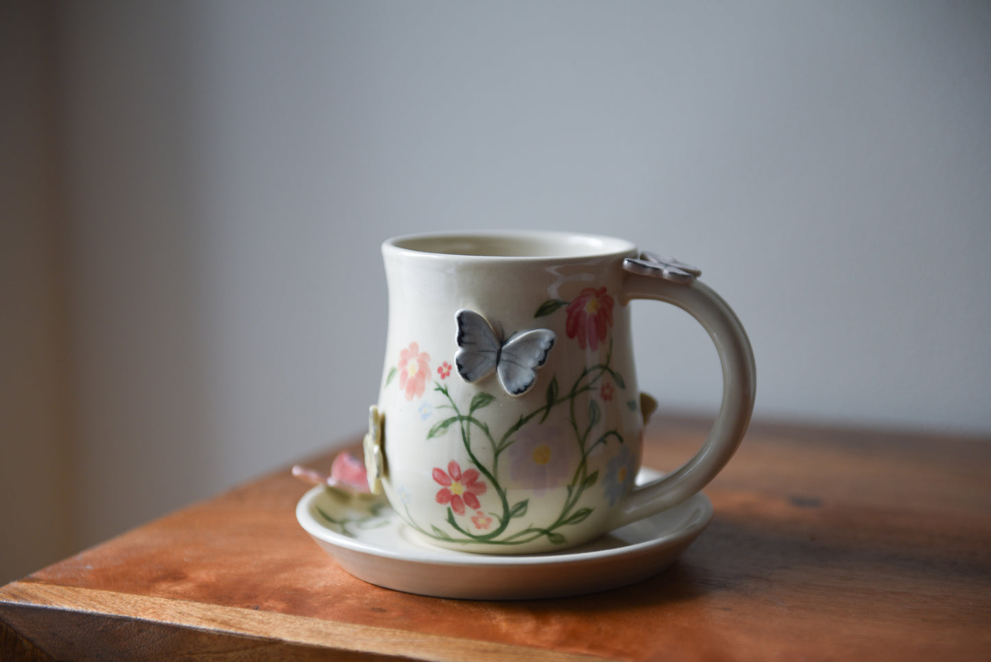 Butterfly plate